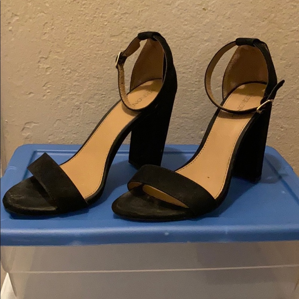 Black strap chunky heel - 6.5